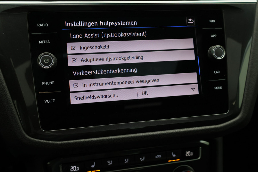 Volkswagen Tiguan 1.5 TSI ACT Highline Panoramadak, Virtual Cockpit, Apple Carplay, ACC, Camera, PDC