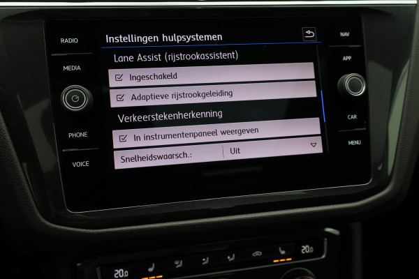 Volkswagen Tiguan 1.5 TSI ACT Highline Panoramadak, Virtual Cockpit, Apple Carplay, ACC, Camera, PDC