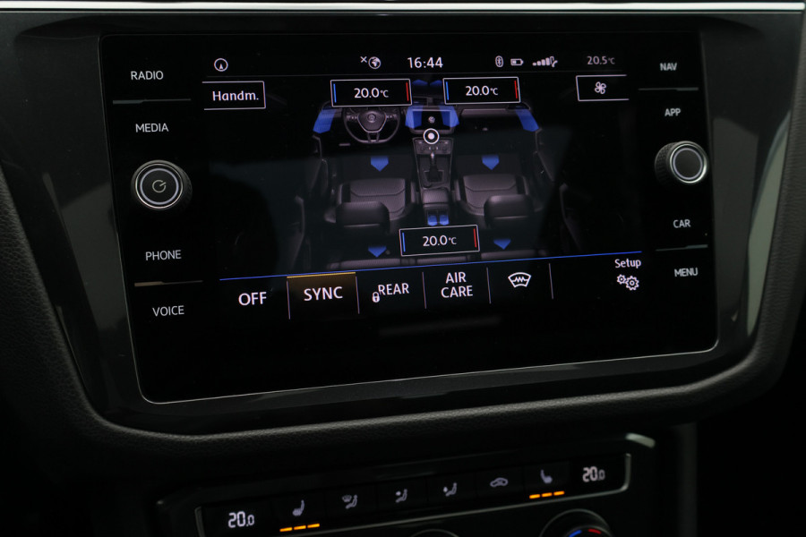 Volkswagen Tiguan 1.5 TSI ACT Highline Panoramadak, Virtual Cockpit, Apple Carplay, ACC, Camera, PDC