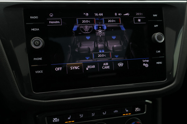 Volkswagen Tiguan 1.5 TSI ACT Highline Panoramadak, Virtual Cockpit, Apple Carplay, ACC, Camera, PDC