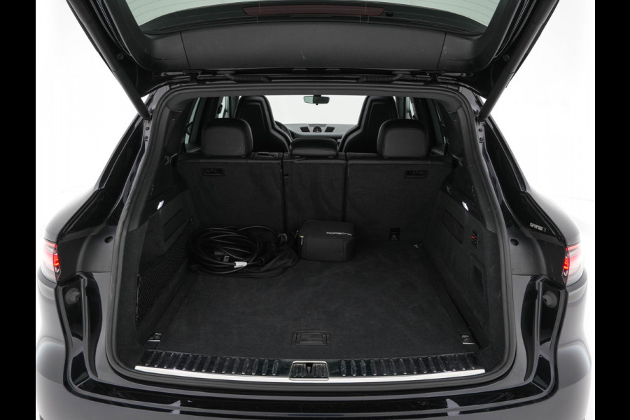 Porsche Cayenne 3.0 E-Hybrid (Plug-in) {SoH-100%} (INCL.BTW) *PANO | LEATHER | FULL-LED | SPORT-CHRONO | MEMORY-PACK | BOSE-SOUND | TOP-VIEW | HEATED-COMFORTSEATS | NAVI-FULLAMP | PRIVACY-GLASS | SHIFT-PADDLES | 22''ALU | TOWBAR*