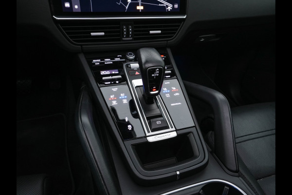 Porsche Cayenne 3.0 E-Hybrid (Plug-in) {SoH-100%} (INCL.BTW) *PANO | LEATHER | FULL-LED | SPORT-CHRONO | MEMORY-PACK | BOSE-SOUND | TOP-VIEW | HEATED-COMFORTSEATS | NAVI-FULLAMP | PRIVACY-GLASS | SHIFT-PADDLES | 22''ALU | TOWBAR*
