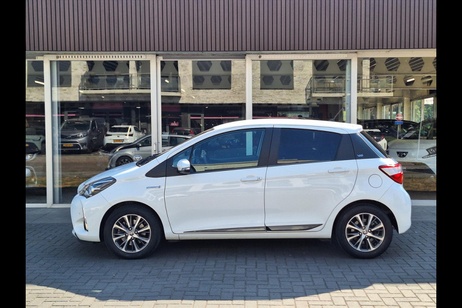 Toyota Yaris 1.5 Hybrid Y20 | Navigatie, Stoelverwarming, Lichtmetalen velgen, Privacy glass, Cruise control, Climate control