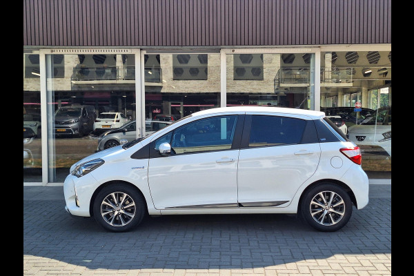 Toyota Yaris 1.5 Hybrid Y20 | Navigatie, Stoelverwarming, Lichtmetalen velgen, Privacy glass, Cruise control, Climate control