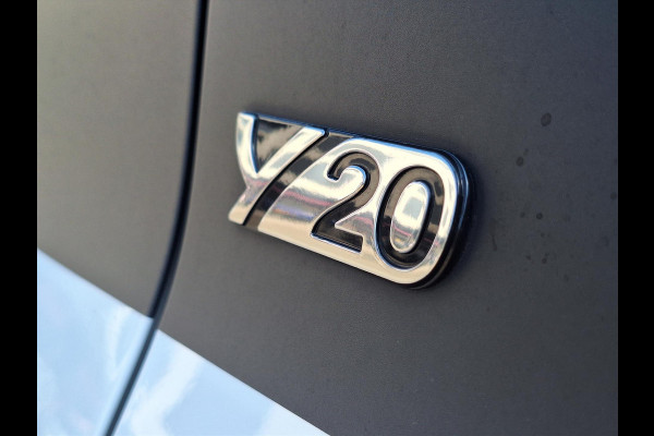 Toyota Yaris 1.5 Hybrid Y20 | Navigatie, Stoelverwarming, Lichtmetalen velgen, Privacy glass, Cruise control, Climate control