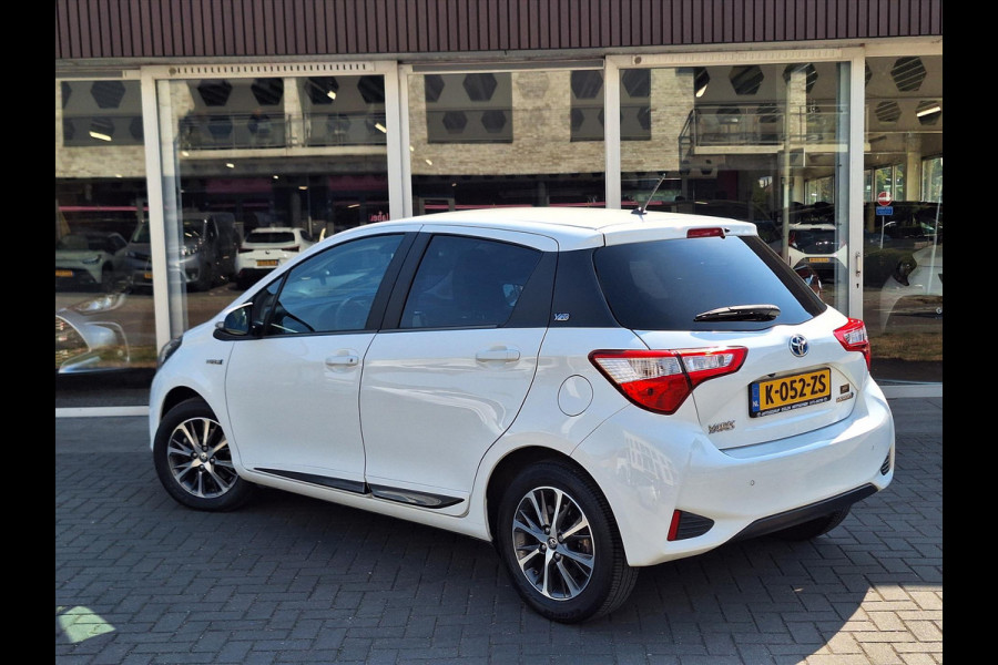 Toyota Yaris 1.5 Hybrid Y20 | Navigatie, Stoelverwarming, Lichtmetalen velgen, Privacy glass, Cruise control, Climate control