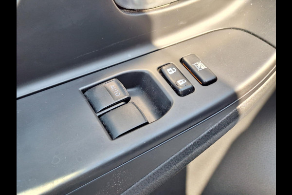 Toyota Yaris 1.5 Hybrid Y20 | Navigatie, Stoelverwarming, Lichtmetalen velgen, Privacy glass, Cruise control, Climate control