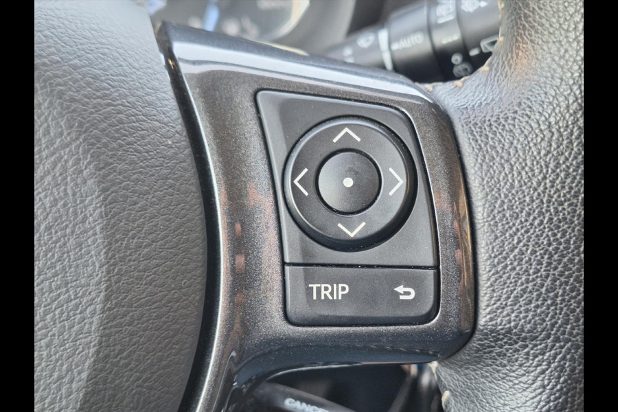 Toyota Yaris 1.5 Hybrid Y20 | Navigatie, Stoelverwarming, Lichtmetalen velgen, Privacy glass, Cruise control, Climate control