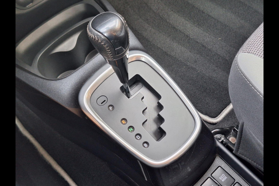 Toyota Yaris 1.5 Hybrid Y20 | Navigatie, Stoelverwarming, Lichtmetalen velgen, Privacy glass, Cruise control, Climate control