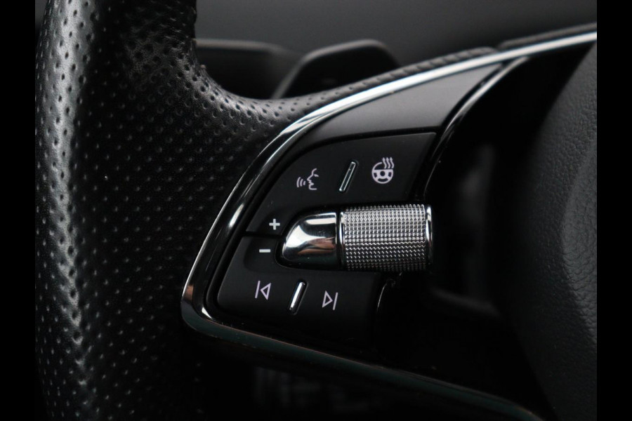 Škoda Enyaq iV 80 | SOH 89,1% | Leder/alcantara | Stuur/stoel verwarming | Adaptive cruise | Carplay | Sfeerverlichting | Camera | Park assist | Climate control