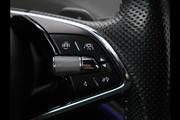 Škoda Enyaq iV 80 | SOH 89,1% | Leder/alcantara | Stuur/stoel verwarming | Adaptive cruise | Carplay | Sfeerverlichting | Camera | Park assist | Climate control