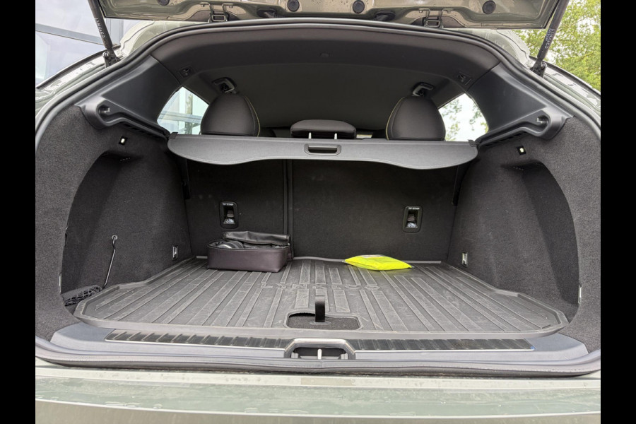 Lynk & Co 01 1.5 Core NIEUW MODEL! | FABRIEKSGARANTIE TOT 2030 | VOORSTOELEN VERWARMD | ACHTERUIRIJCAMERA | ADAPT. CRUISE CONTROL