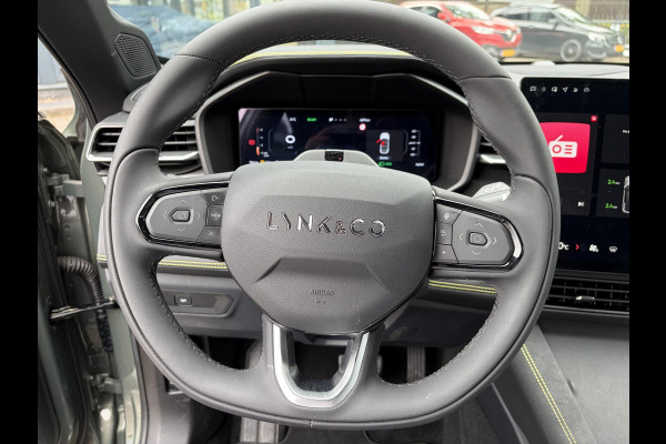 Lynk & Co 01 1.5 Core NIEUW MODEL! | FABRIEKSGARANTIE TOT 2030 | VOORSTOELEN VERWARMD | ACHTERUIRIJCAMERA | ADAPT. CRUISE CONTROL