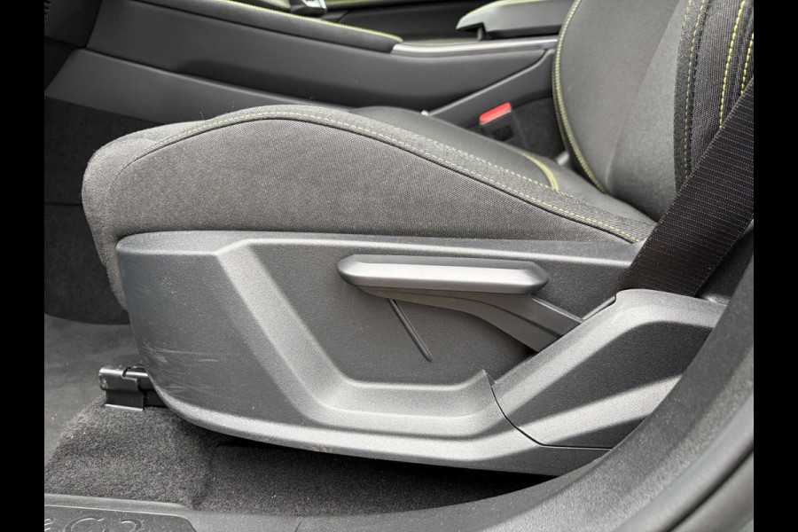 Lynk & Co 01 1.5 Core NIEUW MODEL! | FABRIEKSGARANTIE TOT 2030 | VOORSTOELEN VERWARMD | ACHTERUIRIJCAMERA | ADAPT. CRUISE CONTROL