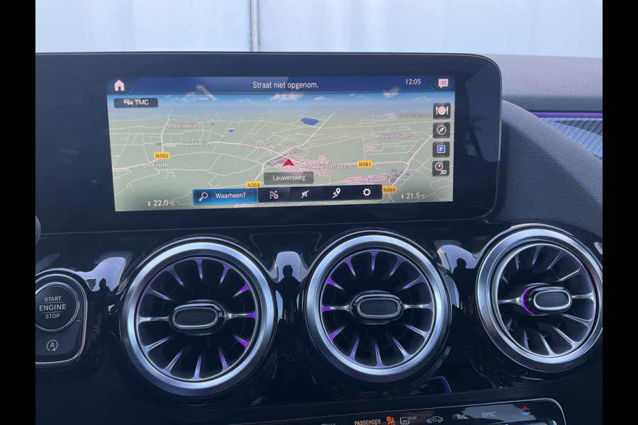 Mercedes-Benz GLA 180 Aut7 Solution AMG Pano.dak Stoel elctr+verw. Trekhaak Carplay Camera Business