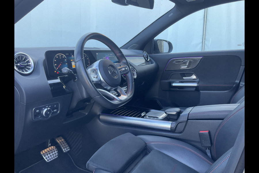 Mercedes-Benz GLA 180 Aut7 Solution AMG Pano.dak Stoel elctr+verw. Trekhaak Carplay Camera Business