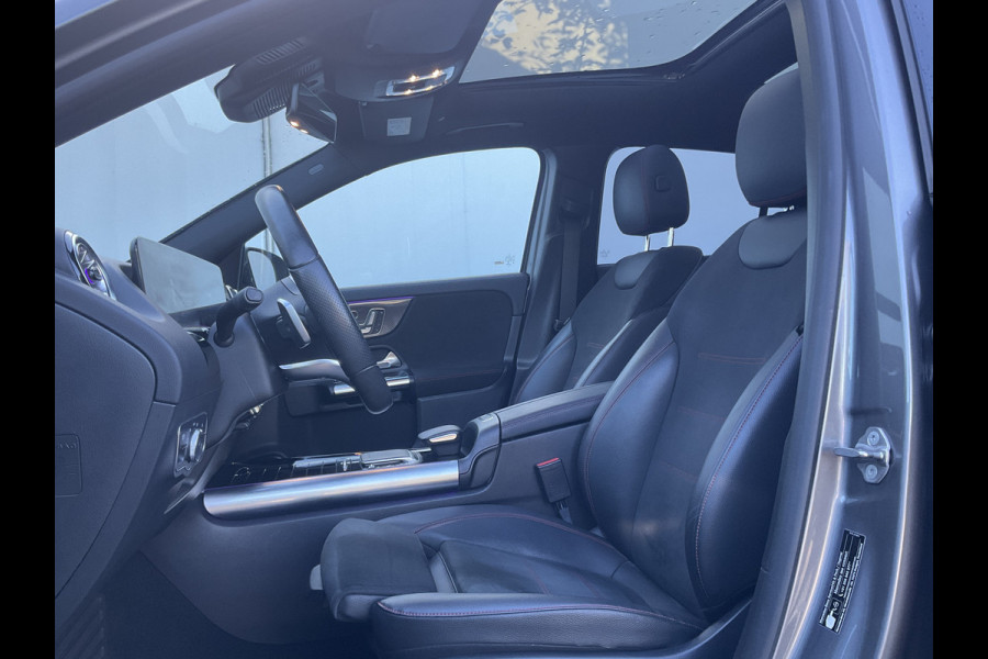 Mercedes-Benz GLA 180 Aut7 Solution AMG Pano.dak Stoel elctr+verw. Trekhaak Carplay Camera Business