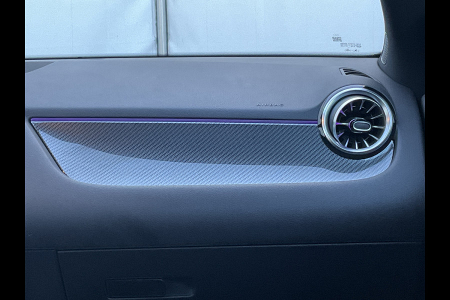 Mercedes-Benz GLA 180 Aut7 Solution AMG Pano.dak Stoel elctr+verw. Trekhaak Carplay Camera Business