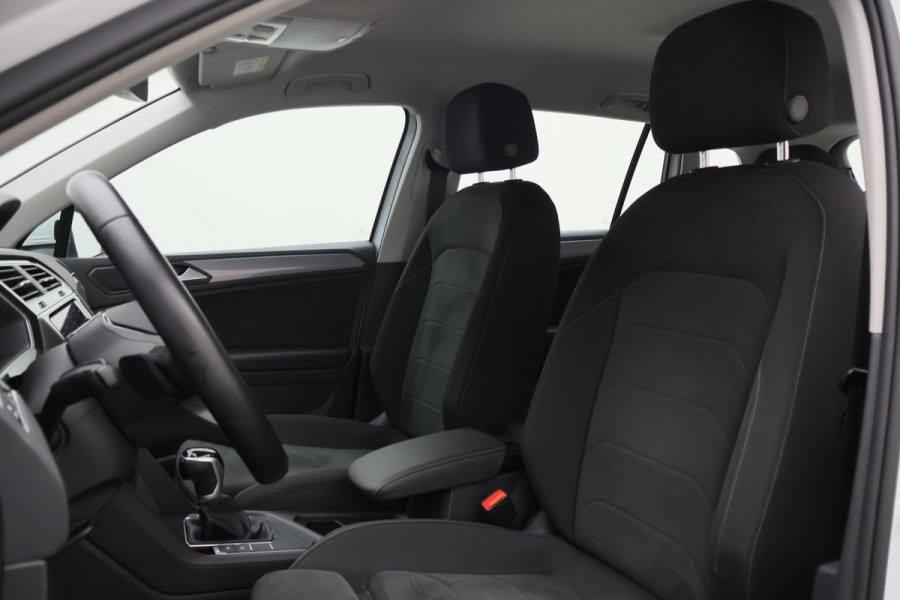 Volkswagen Tiguan 1.4 TSI DSG Plug-in Hybrid Life Navigatie, Camera, Apple CarPlay, ACC, Stoelverwarming, 17”, SOH 90.7%