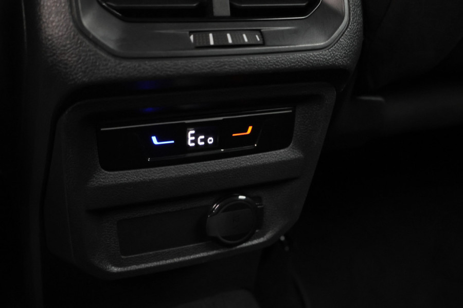 Volkswagen Tiguan 1.4 TSI DSG Plug-in Hybrid Life Navigatie, Camera, Apple CarPlay, ACC, Stoelverwarming, 17”, SOH 90.7%