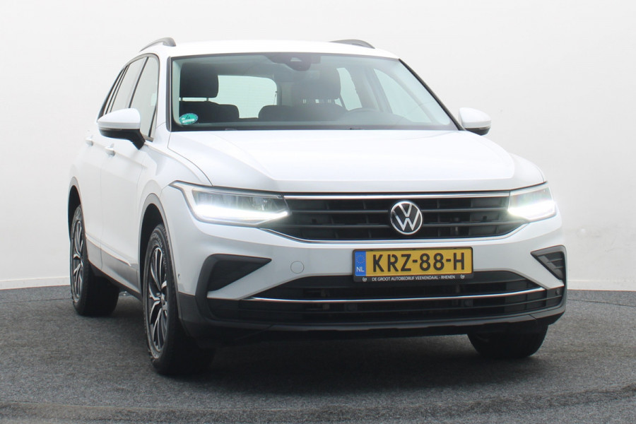 Volkswagen Tiguan 1.4 TSI DSG Plug-in Hybrid Life Navigatie, Camera, Apple CarPlay, ACC, Stoelverwarming, 17”, SOH 90.7%