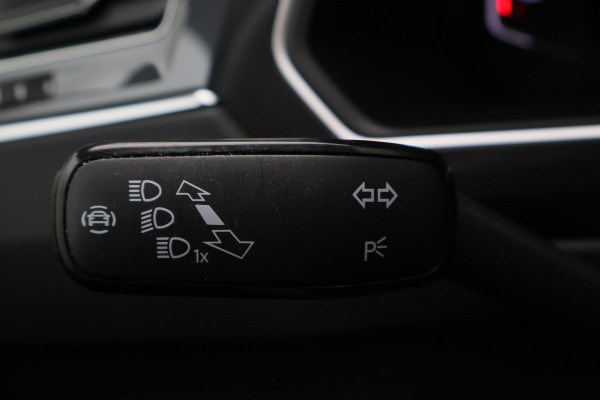 Volkswagen Tiguan 1.4 TSI DSG Plug-in Hybrid Life Navigatie, Camera, Apple CarPlay, ACC, Stoelverwarming, 17”, SOH 90.7%