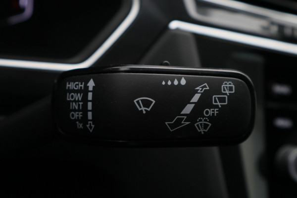 Volkswagen Tiguan 1.4 TSI DSG Plug-in Hybrid Life Navigatie, Camera, Apple CarPlay, ACC, Stoelverwarming, 17”, SOH 90.7%