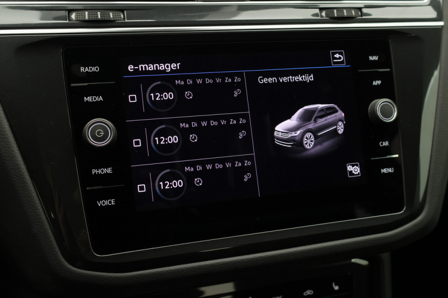 Volkswagen Tiguan 1.4 TSI DSG Plug-in Hybrid Life Navigatie, Camera, Apple CarPlay, ACC, Stoelverwarming, 17”, SOH 90.7%