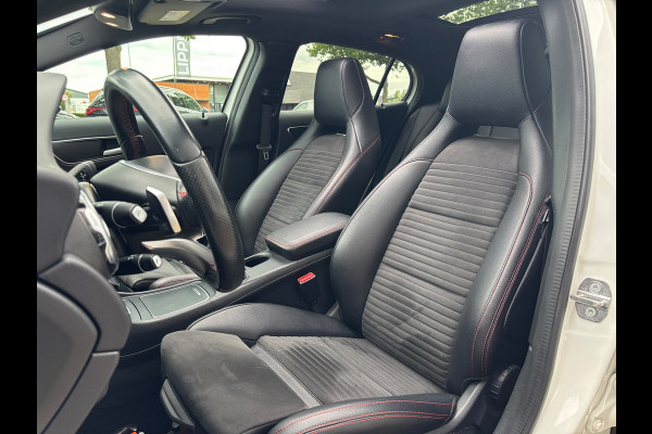 Mercedes-Benz GLA 180 Premium | AMG Pakket | Night Pakket | Pano | Achterruitrij Camera | Stoelverwarming