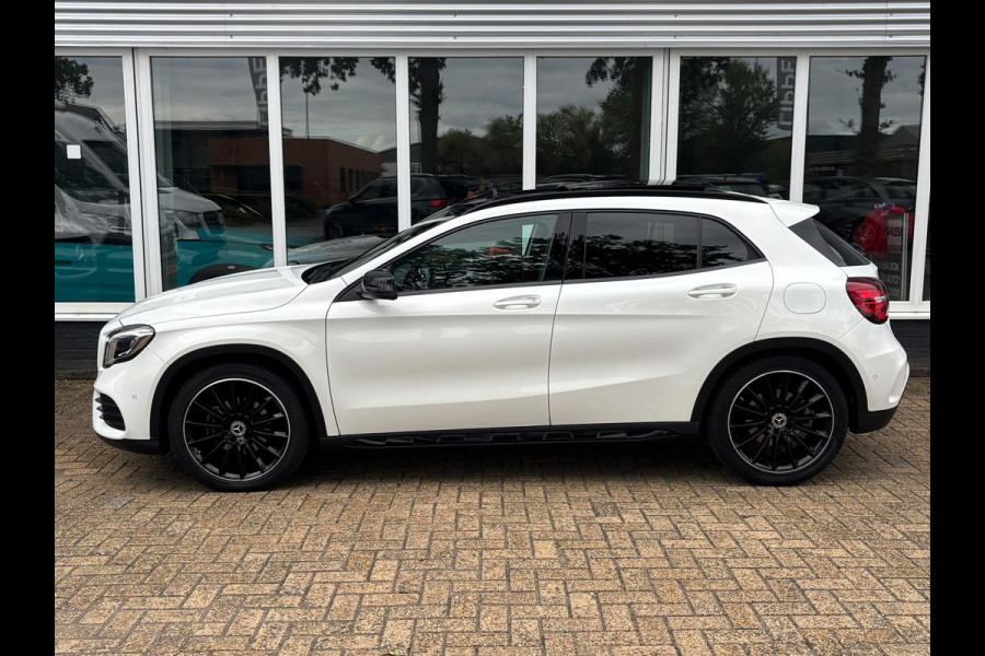 Mercedes-Benz GLA 180 Premium | AMG Pakket | Night Pakket | Pano | Achterruitrij Camera | Stoelverwarming