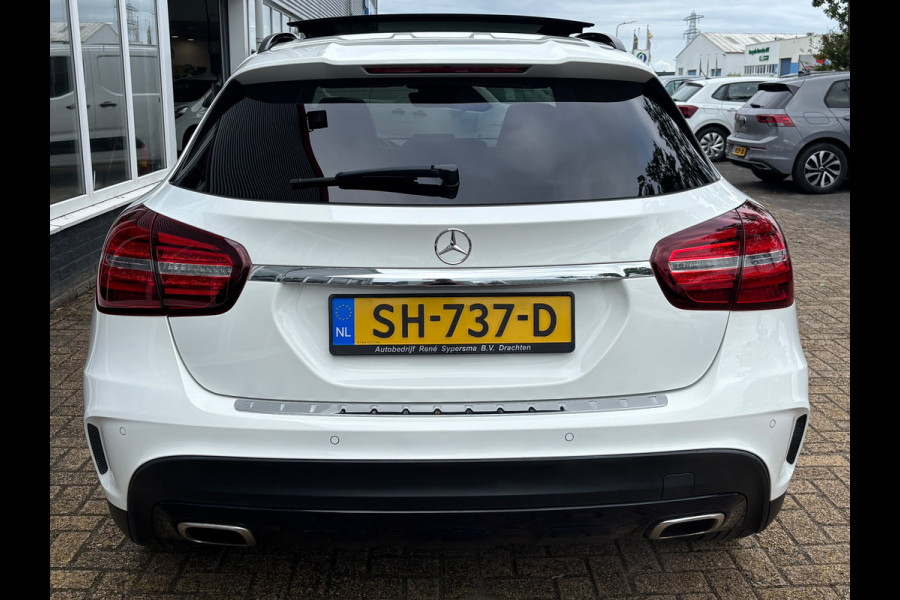Mercedes-Benz GLA 180 Premium | AMG Pakket | Night Pakket | Pano | Achterruitrij Camera | Stoelverwarming