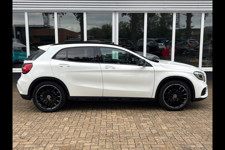 Mercedes-Benz GLA 180 Premium | AMG Pakket | Night Pakket | Pano | Achterruitrij Camera | Stoelverwarming