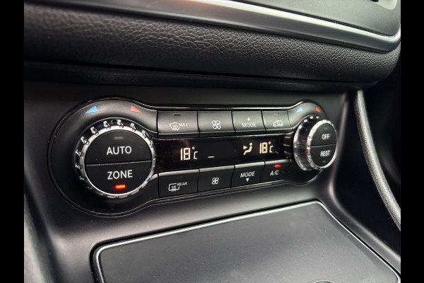 Mercedes-Benz GLA 180 Premium | AMG Pakket | Night Pakket | Pano | Achterruitrij Camera | Stoelverwarming