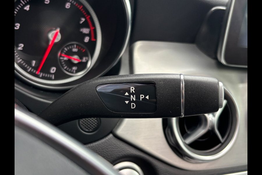 Mercedes-Benz GLA 180 Premium | AMG Pakket | Night Pakket | Pano | Achterruitrij Camera | Stoelverwarming