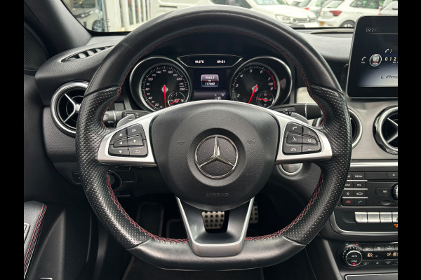 Mercedes-Benz GLA 180 Premium | AMG Pakket | Night Pakket | Pano | Achterruitrij Camera | Stoelverwarming