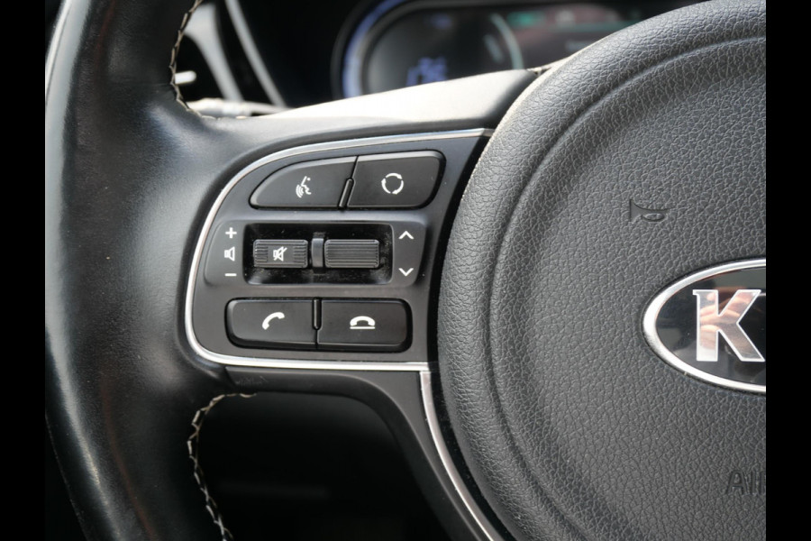 Kia e-Niro ExecutiveLine 64 kWh | SOH 94,6| Cruise | Keyless | Schuif-kanteldak | Stoelverwarming-ventilatie | JBL |
