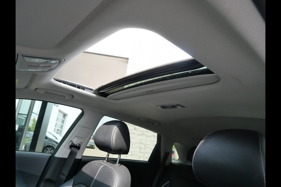 Kia e-Niro ExecutiveLine 64 kWh | SOH 94,6| Cruise | Keyless | Schuif-kanteldak | Stoelverwarming-ventilatie | JBL |