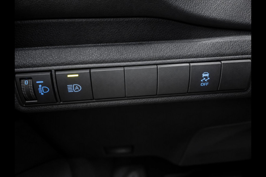Toyota Corolla Touring Sports 1.8 Hybrid Business Navigatie Apple CarPlay Android Auto Camera Adaptive Cruise Control Stoelverwarming Climate Control Lichtmetalen velgen