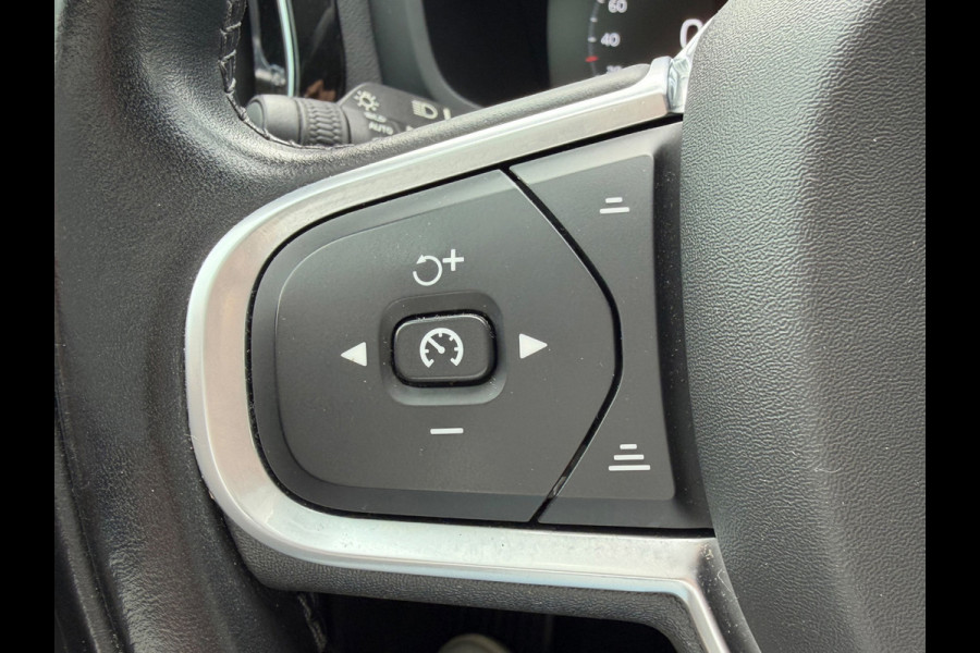 Volvo V60 2.0 B3 Momentum Advantage, leder sportinterieur, achteruitrijcamera, 19 inch, 1 e eigenaar, NL auto met nap