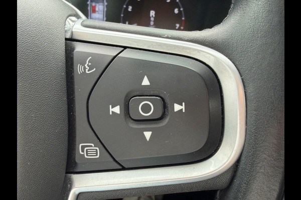 Volvo V60 2.0 B3 Momentum Advantage, leder sportinterieur, achteruitrijcamera, 19 inch, 1 e eigenaar, NL auto met nap