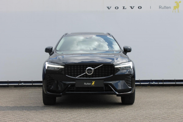 Volvo XC60 T8 455PK Automaat Plug-in hybrid AWD Plus Dark / Adaptieve Cruise control / Semi elektrisch wegklapbare trekhaak / 360 Camera / Stoel- en stuurverwarming / Panoramisch schuif-kanteldak / Elektrische achterklep / Elektrische stoelen met geheugen