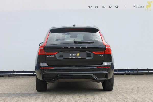 Volvo XC60 T8 455PK Automaat Plug-in hybrid AWD Plus Dark / Adaptieve Cruise control / Semi elektrisch wegklapbare trekhaak / 360 Camera / Stoel- en stuurverwarming / Panoramisch schuif-kanteldak / Elektrische achterklep / Elektrische stoelen met geheugen