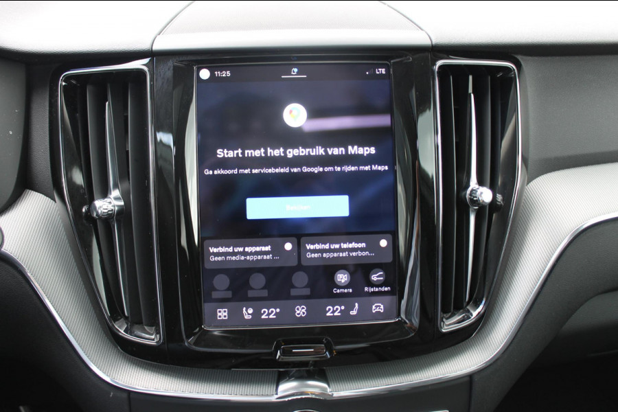Volvo XC60 T8 455PK Automaat Plug-in hybrid AWD Plus Dark / Adaptieve Cruise control / Semi elektrisch wegklapbare trekhaak / 360 Camera / Stoel- en stuurverwarming / Panoramisch schuif-kanteldak / Elektrische achterklep / Elektrische stoelen met geheugen