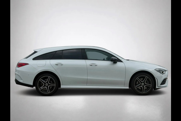 Mercedes-Benz CLA-Klasse Shooting Brake 250 e AMG Line(NL-auto,1e Eig, Dealer OnderH, Panorama, SfeerVerlichting, Verwarming, Etc)