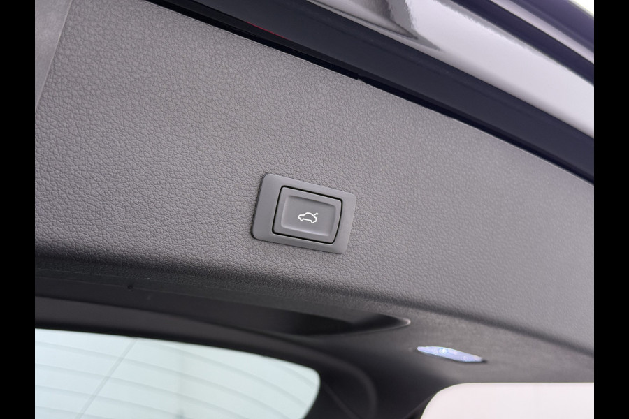Audi e-tron 55 Quattro 408PK Edition 95kWh Leder+Verwarmd Trekhaak Elek.Achterklep Navi Ecc Lmv 20" Cruise Control Privacy Glas Led SOH 87% Isofix DAB Bluetooth Lane Assist Virtual Cockpit 1.800KG Trekhaak Origineel Nederlandse Auto