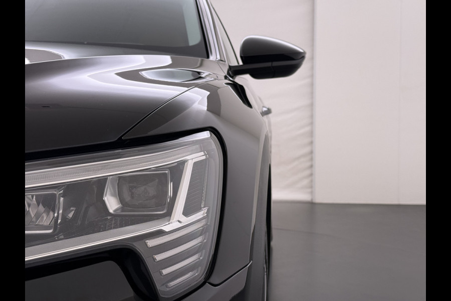 Audi e-tron 55 Quattro 408PK Edition 95kWh Leder+Verwarmd Trekhaak Elek.Achterklep Navi Ecc Lmv 20" Cruise Control Privacy Glas Led SOH 87% Isofix DAB Bluetooth Lane Assist Virtual Cockpit 1.800KG Trekhaak Origineel Nederlandse Auto