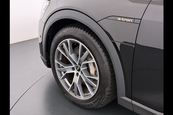 Audi e-tron 55 Quattro 408PK Edition 95kWh Leder+Verwarmd Trekhaak Elek.Achterklep Navi Ecc Lmv 20" Cruise Control Privacy Glas Led SOH 87% Isofix DAB Bluetooth Lane Assist Virtual Cockpit 1.800KG Trekhaak Origineel Nederlandse Auto