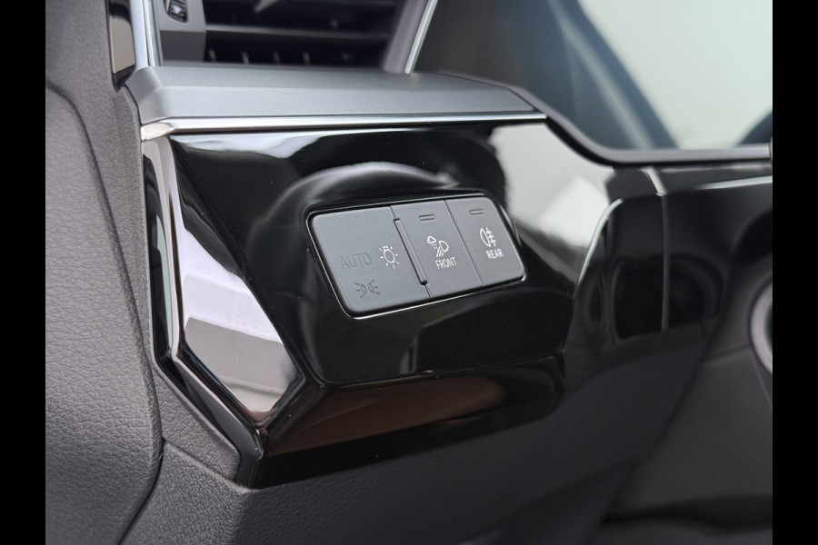 Audi e-tron 55 Quattro 408PK Edition 95kWh Leder+Verwarmd Trekhaak Elek.Achterklep Navi Ecc Lmv 20" Cruise Control Privacy Glas Led SOH 87% Isofix DAB Bluetooth Lane Assist Virtual Cockpit 1.800KG Trekhaak Origineel Nederlandse Auto
