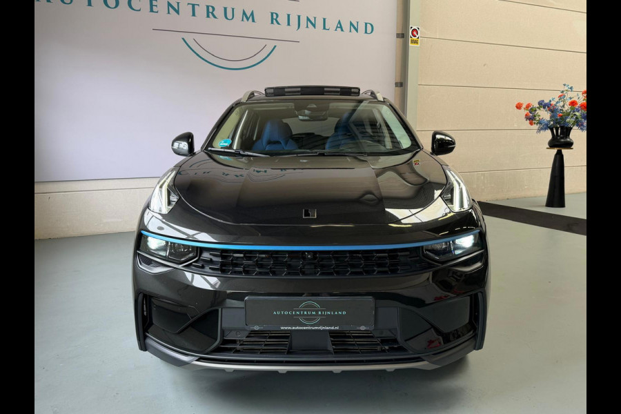 Lynk & Co 01 1.5 261PK Plug-in Hybrid,1 Jaar Bovag Garantie, Pano, 360 Camera ,Apple Carplay