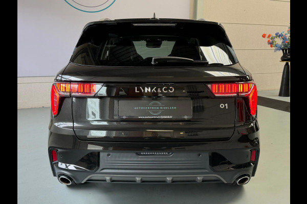 Lynk & Co 01 1.5 261PK Plug-in Hybrid,1 Jaar Bovag Garantie, Pano, 360 Camera ,Apple Carplay